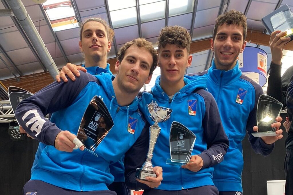 Scherma - Doppio secondo posto a squadre per l'Italia nel fioretto Under 20
